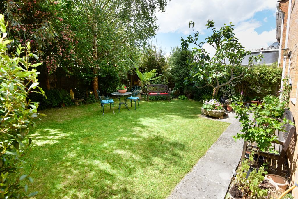 Property photo 2 of 15