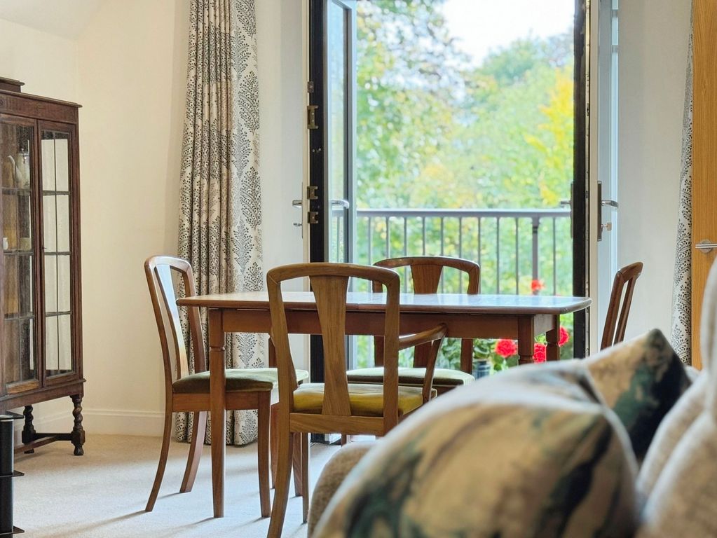 Property photo 2 of 21