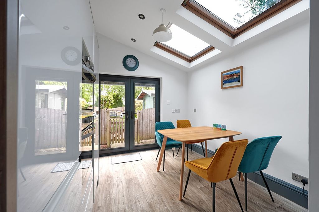 Property photo 3 of 23 39882410
