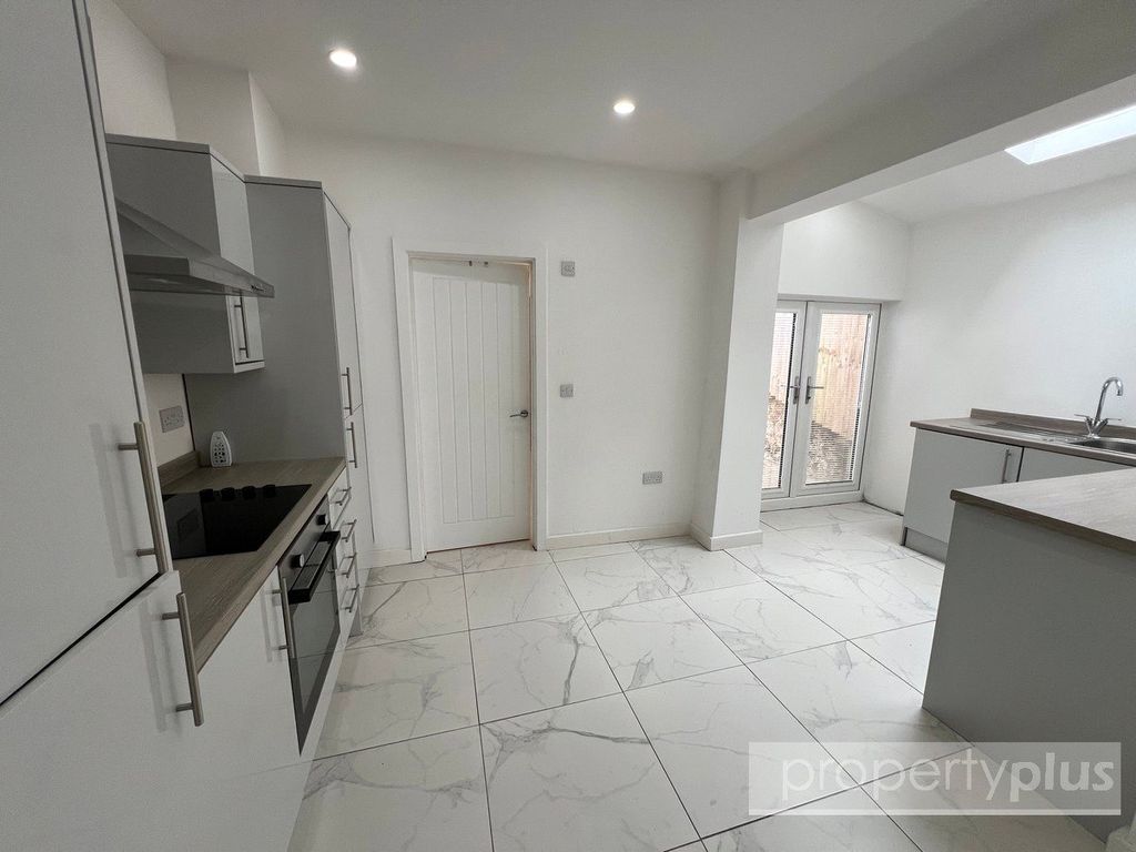 Property photo 3 of 17 Picture No. 14