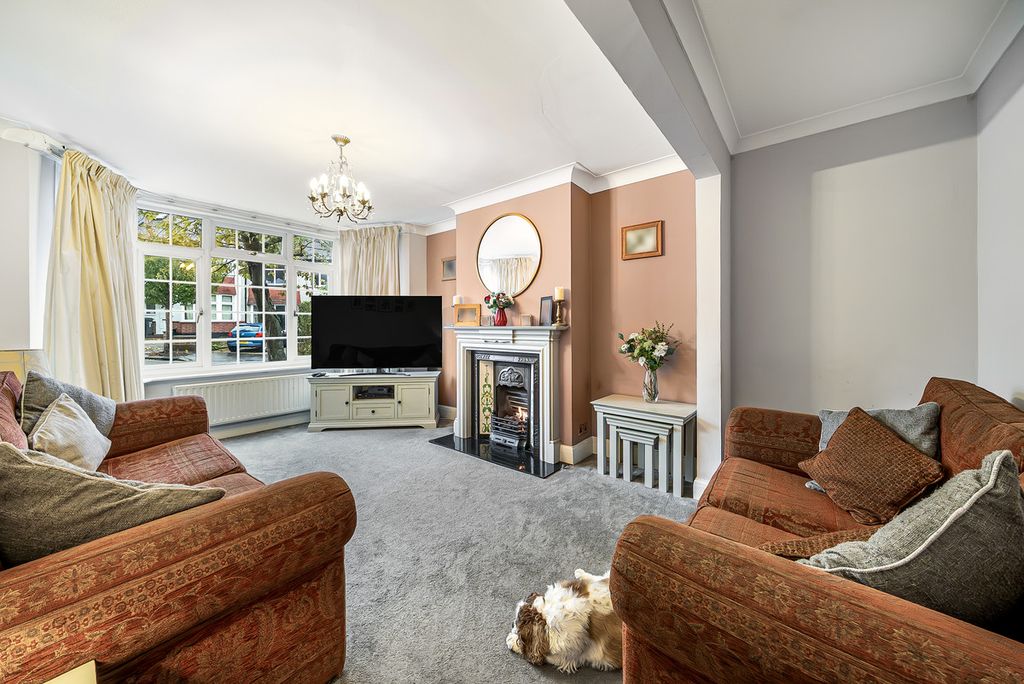 Property photo 2 of 19