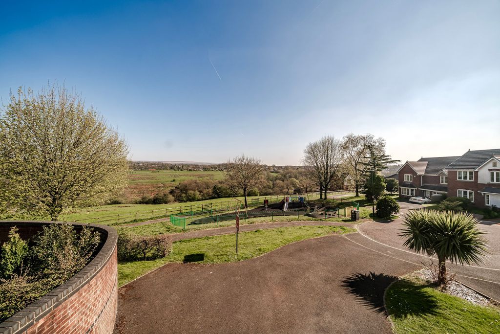 Property photo 2 of 41 Photo 30