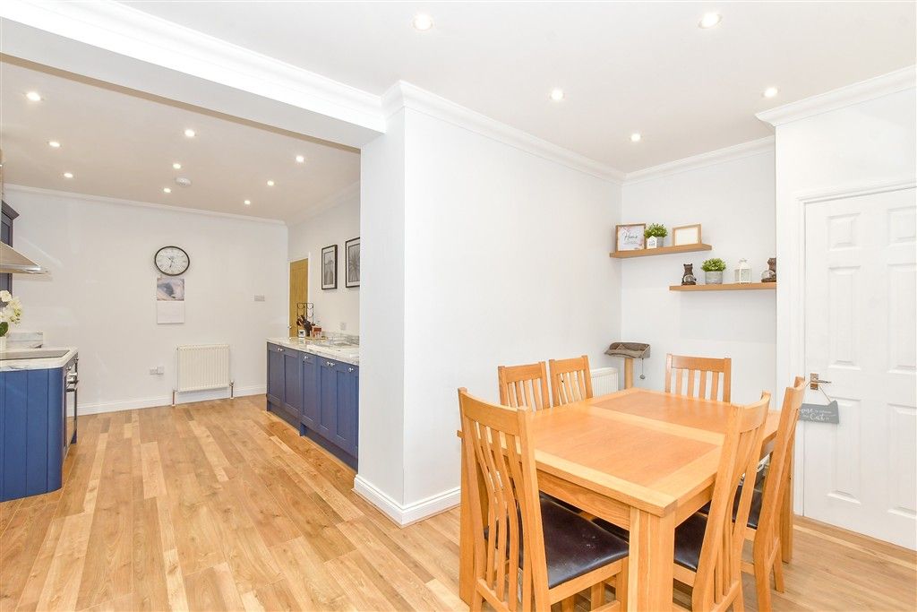 Property photo 3 of 11 Dining Area