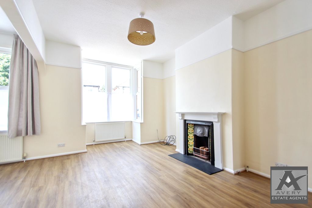 Property photo 3 of 15 Living Room