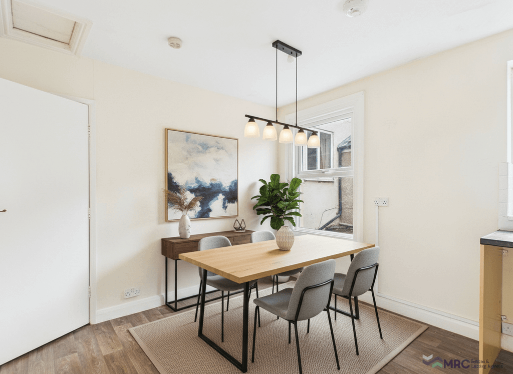 Property photo 3 of 11 Gallery