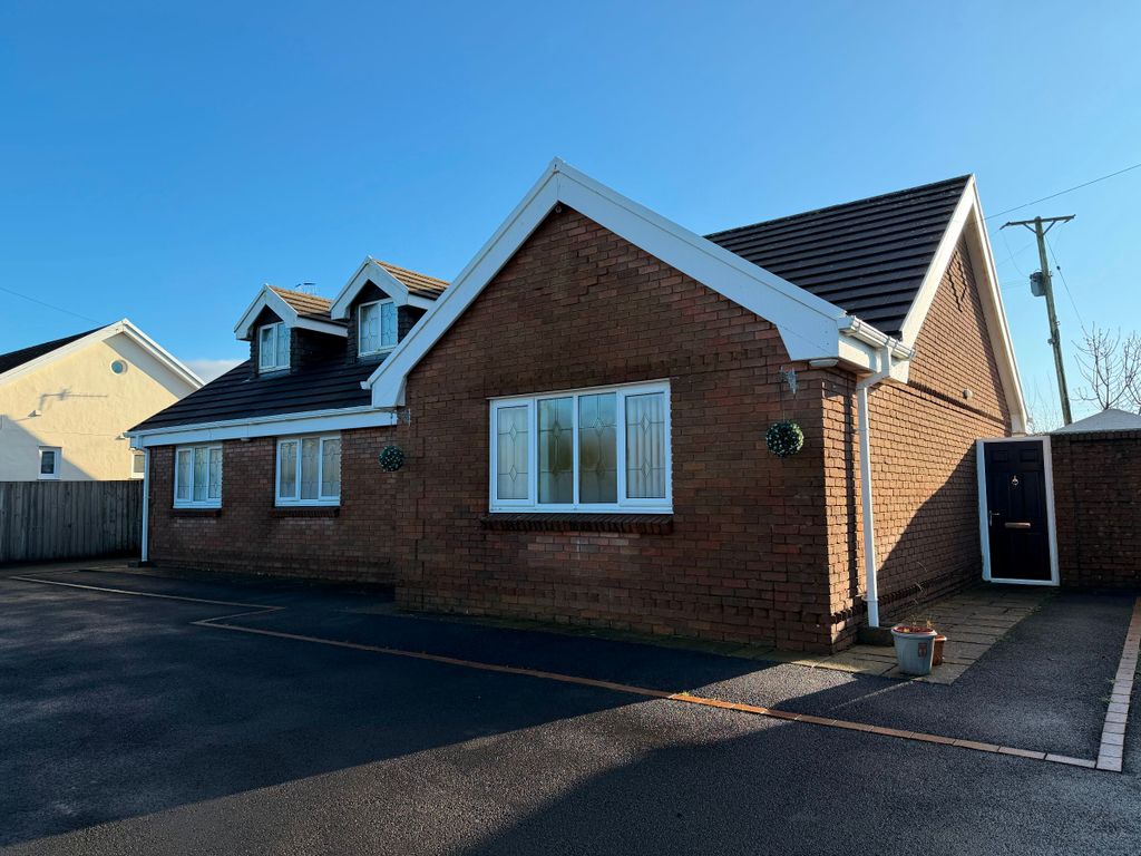 Property photo 1 of 30