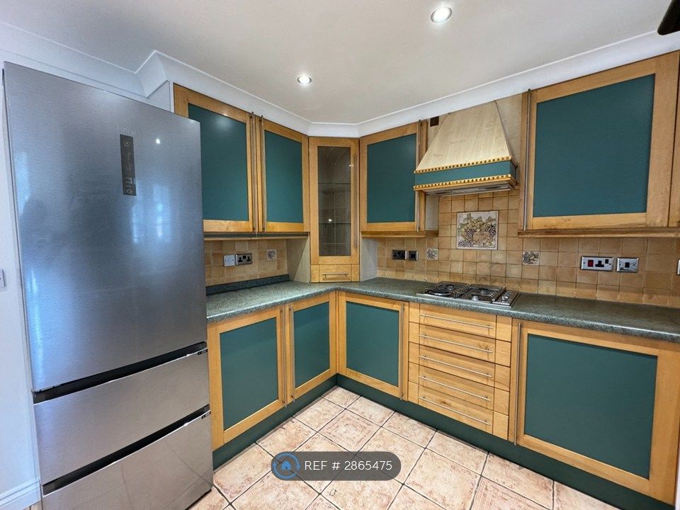 Property photo 3 of 24