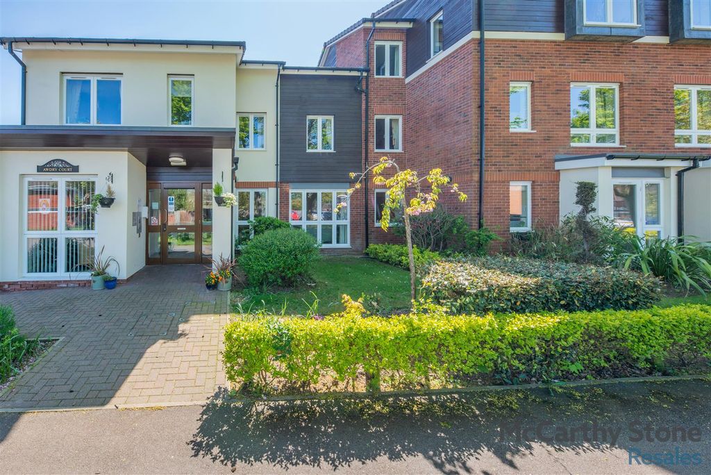 Property photo 1 of 21 8688986-Exterior05.Jpg