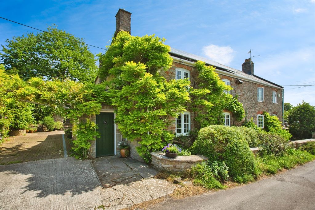 Property photo 1 of 27