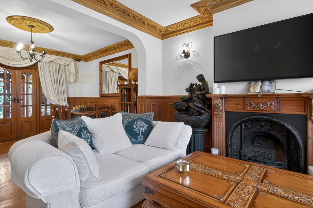 Property photo 2 of 30