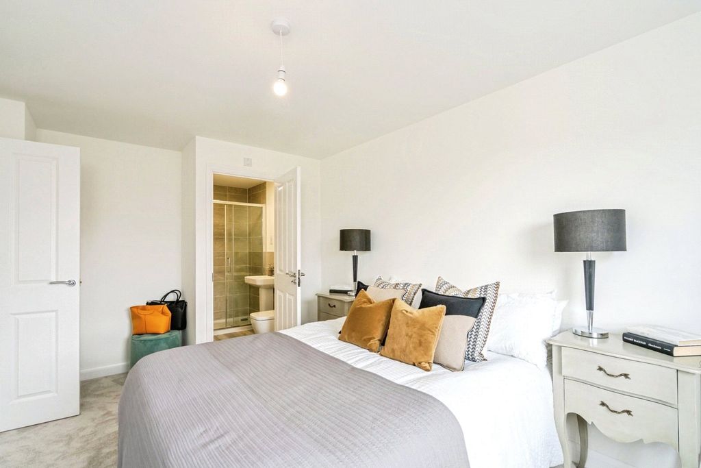 Property photo 2 of 19 Photo