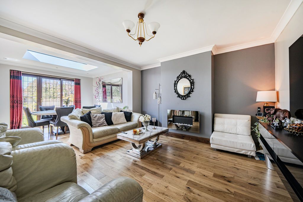 Property photo 2 of 19 Photo 13