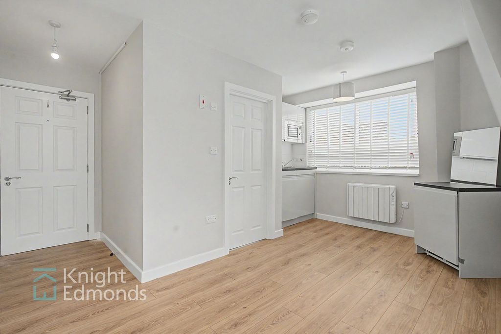 Property photo 2 of 4 Living Space