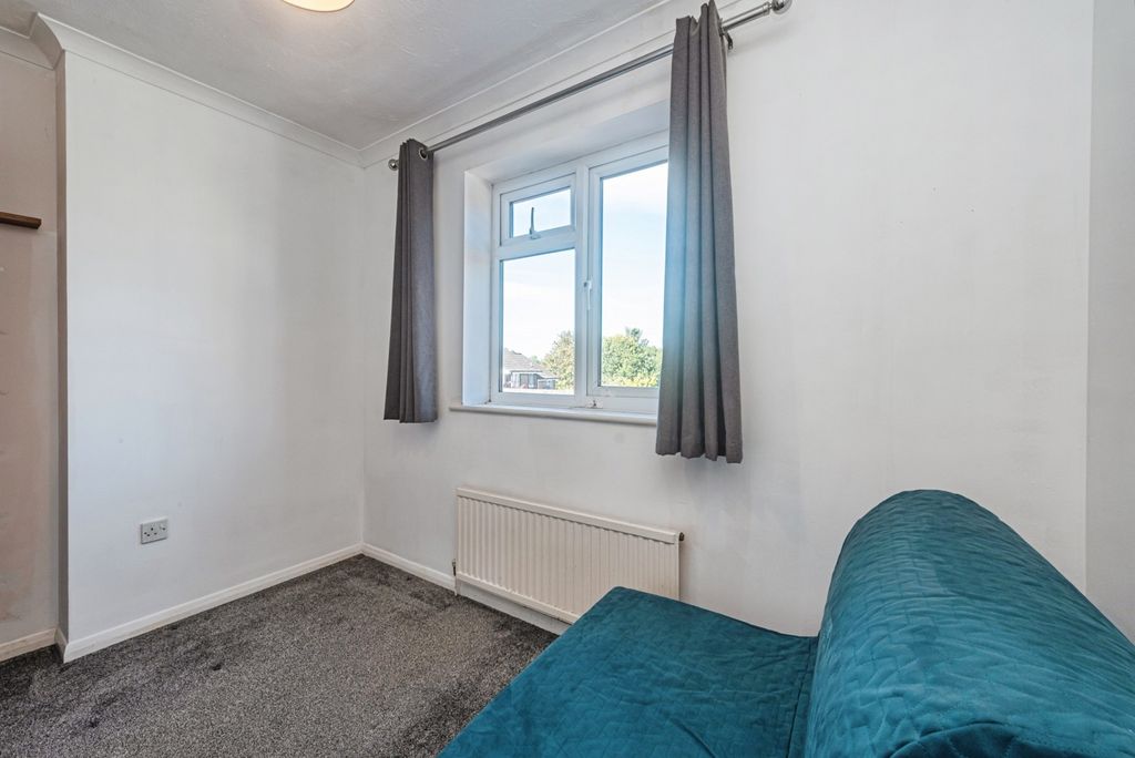 Property photo 3 of 17 Photo