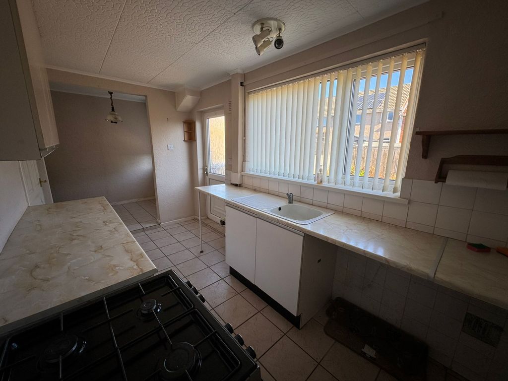 Property photo 3 of 10 517Ab476-A172-4378-A180-Bfacf8Cbf2Af