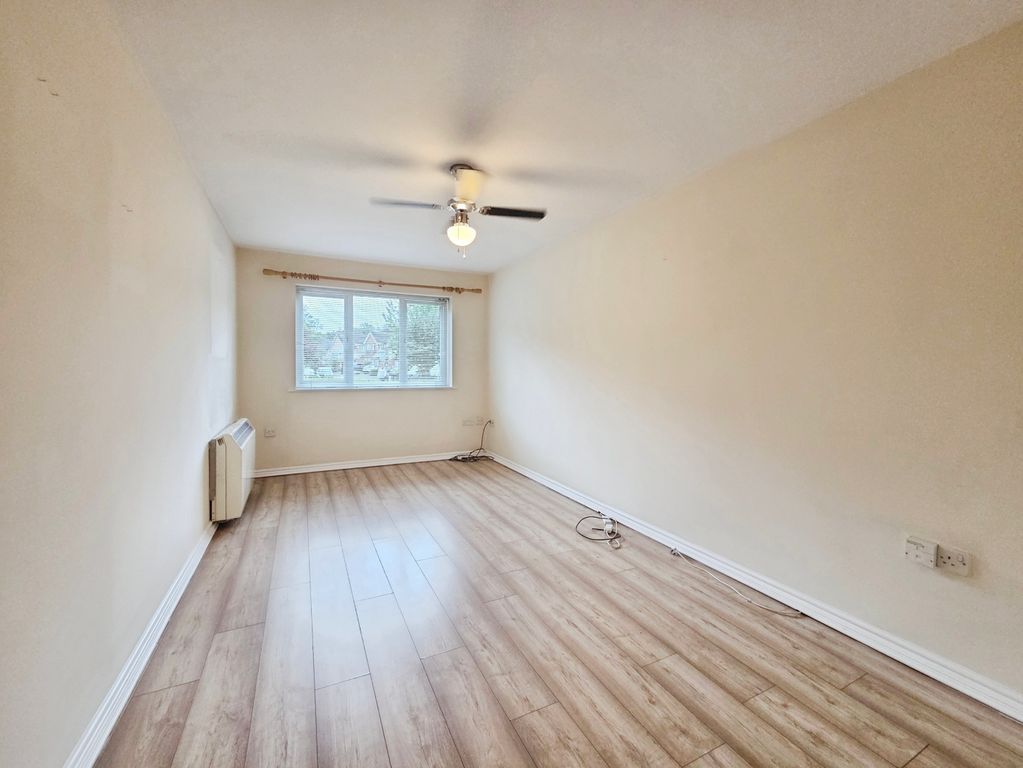 Property photo 2 of 15 5A41F8F0-1000141744