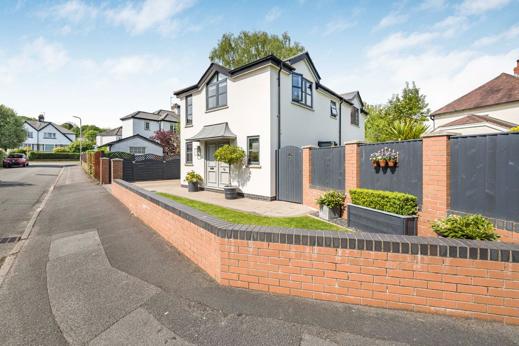 Property photo 1 of 41