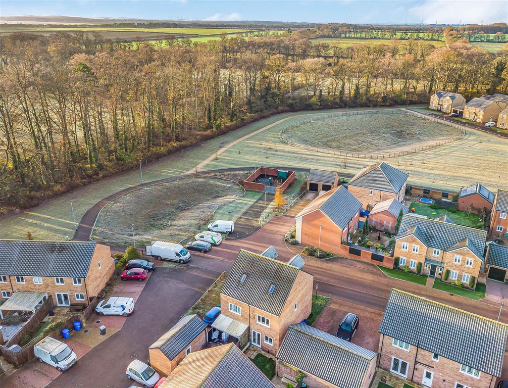 Property photo 2 of 24 32_69104-1.Jpg