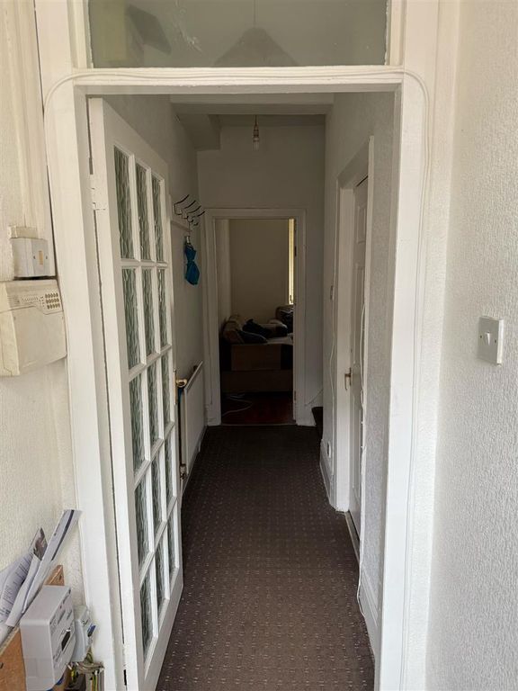 Property photo 2 of 11 2. 39 Tenth Ave.Jpg