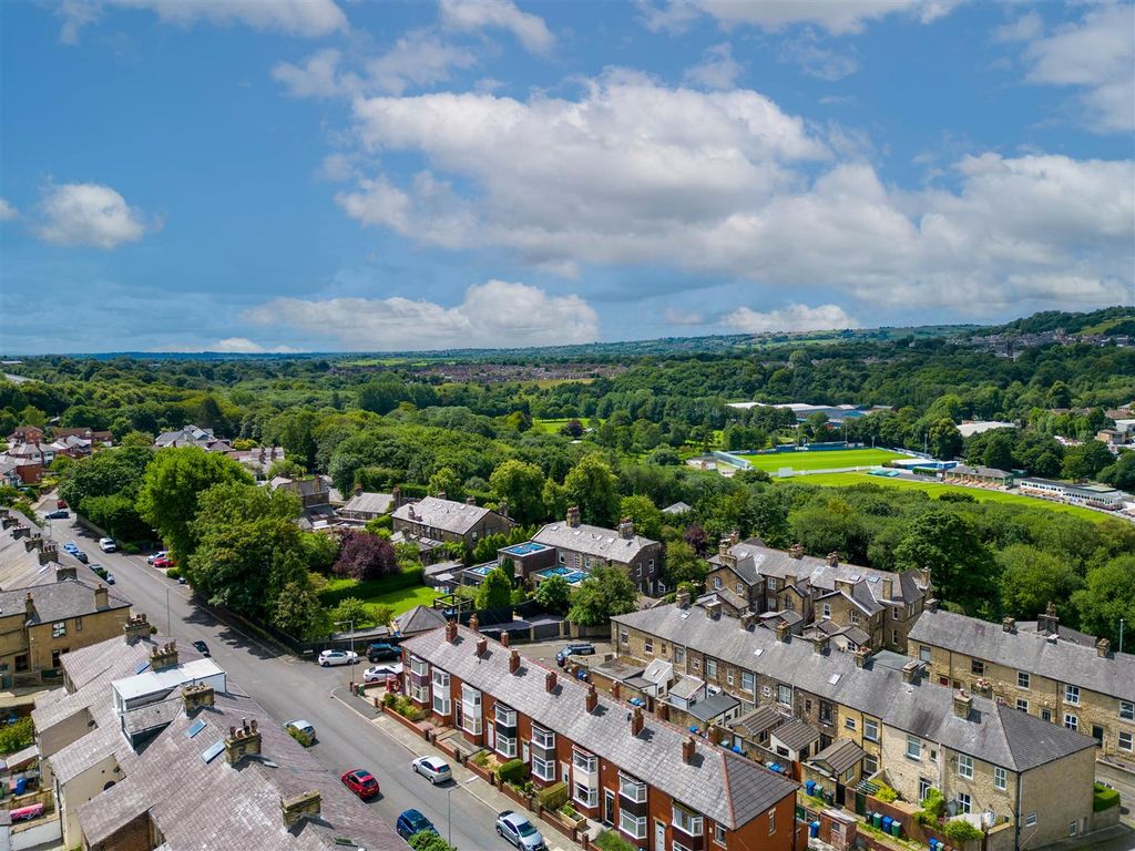 Property photo 2 of 26 Surrounding Area