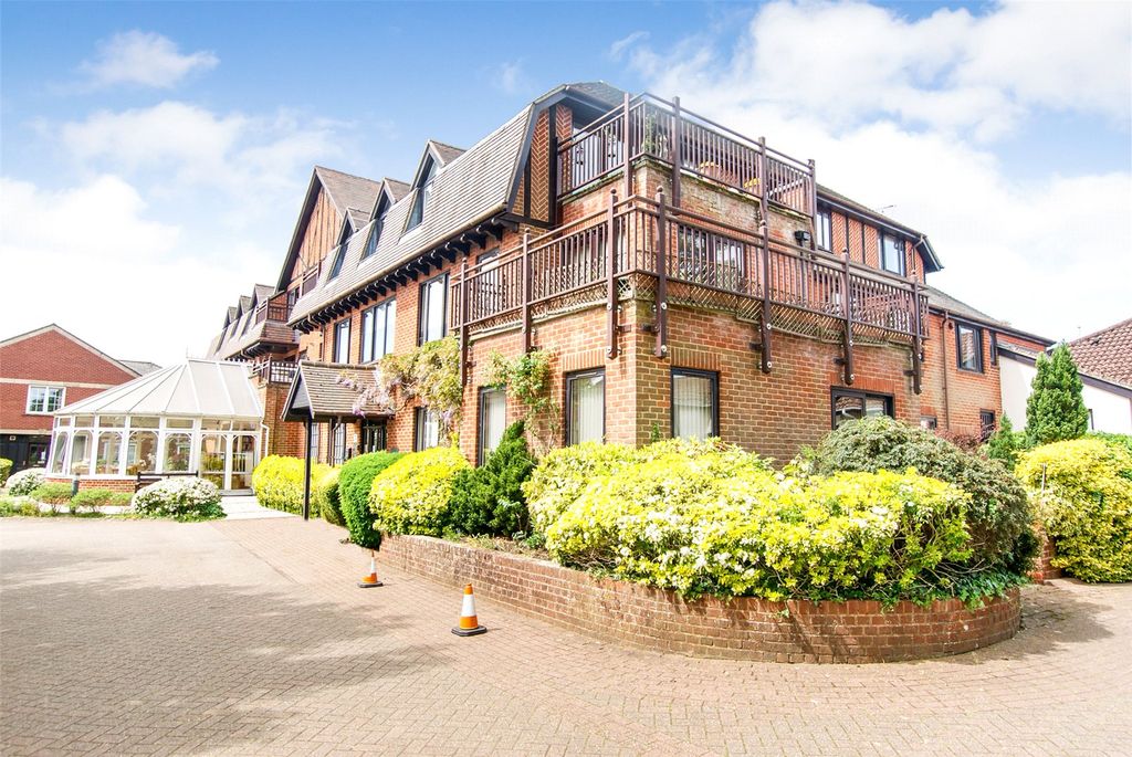 Property photo 1 of 10 Picture No. 25
