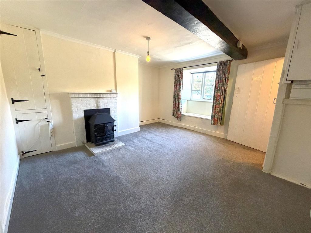 Property photo 2 of 14 Living Room