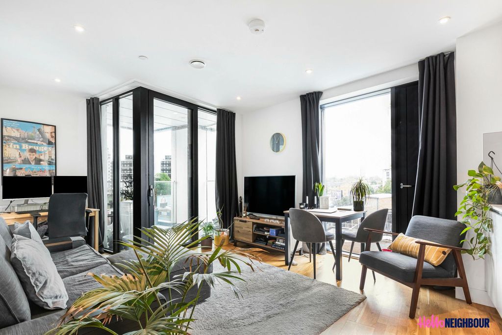 Property photo 1 of 19 Photo 0