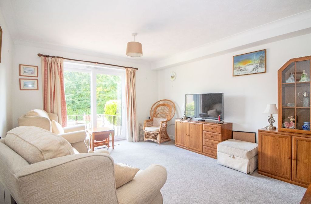 Property photo 3 of 14