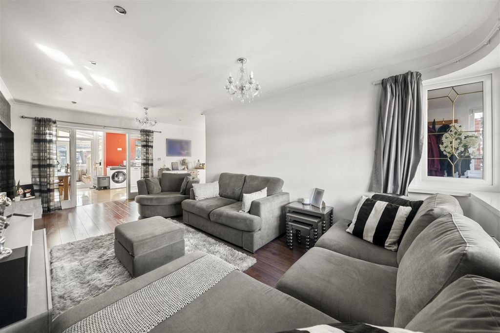 Property photo 2 of 19