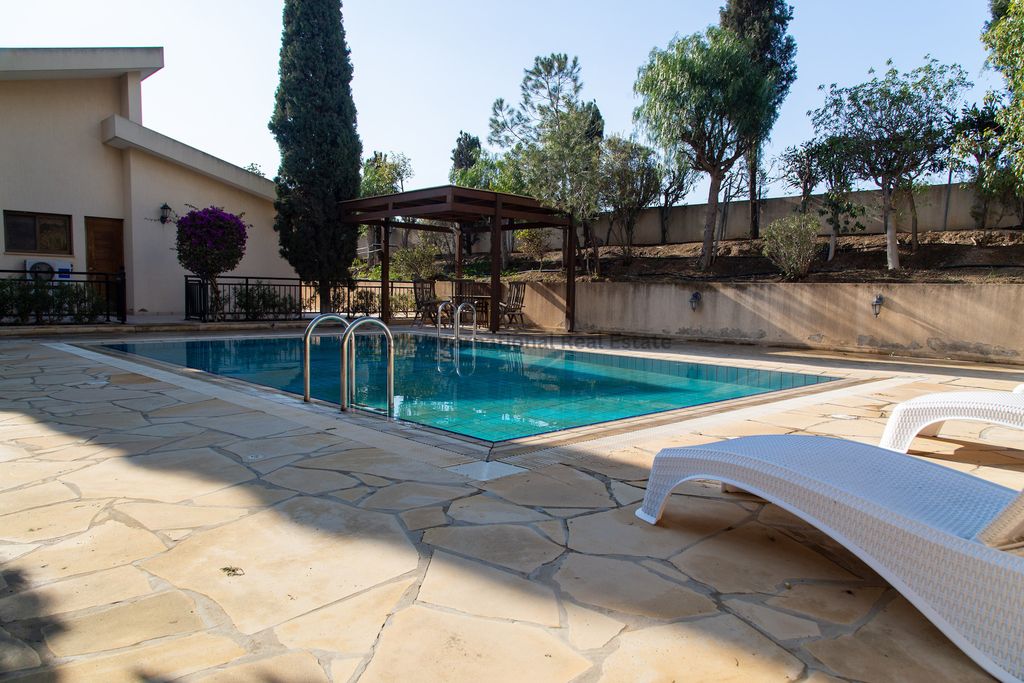 Property photo 1 of 29