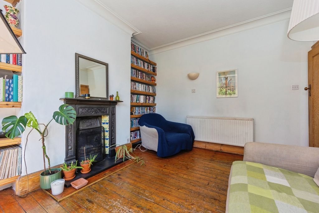 Property photo 2 of 30 Pbox-Img.Jpg