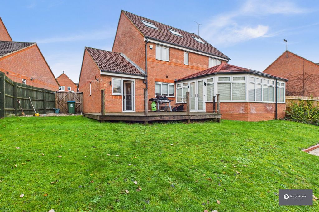 Property photo 2 of 34