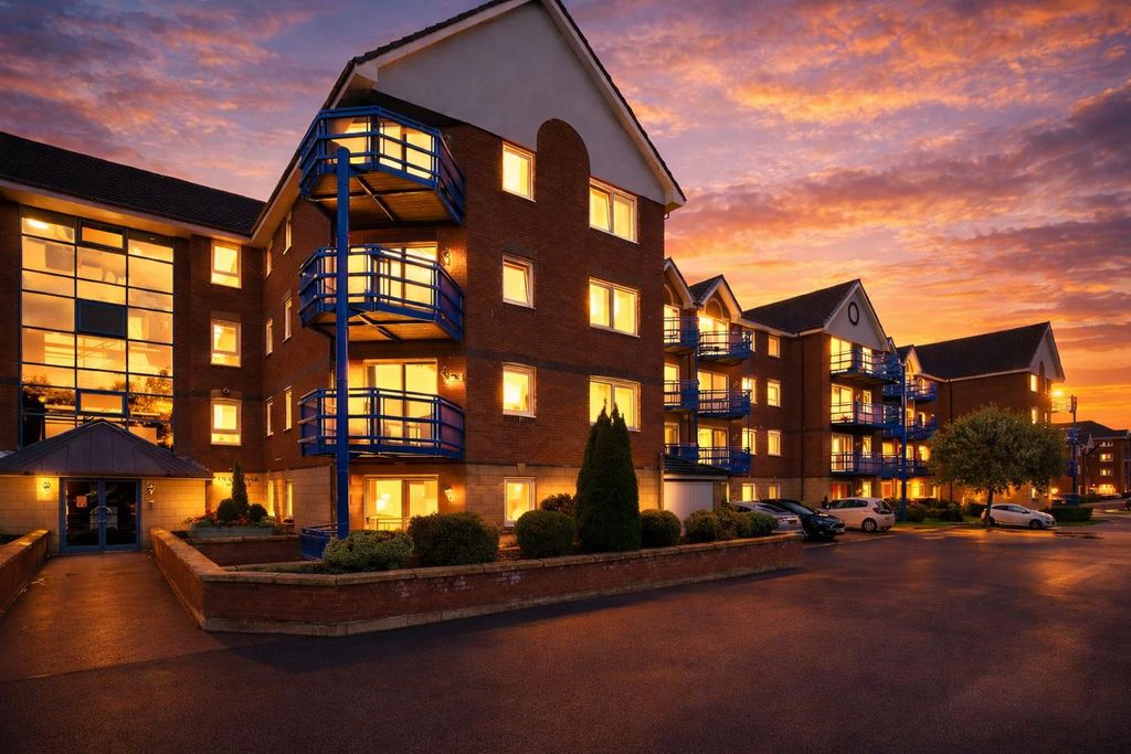 Property photo 1 of 13 4F4Bbb77-72E0-4Dea-B9F1-3E54B3B91d75.Png