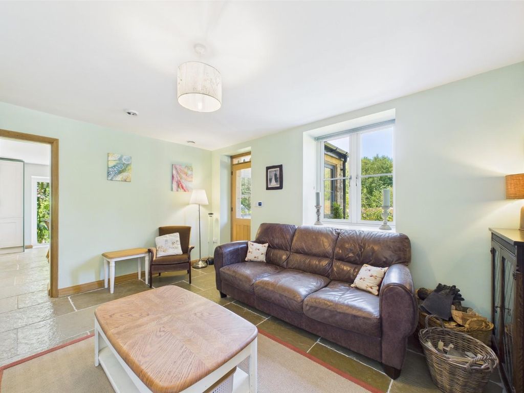 Property photo 3 of 66 Sitting Room