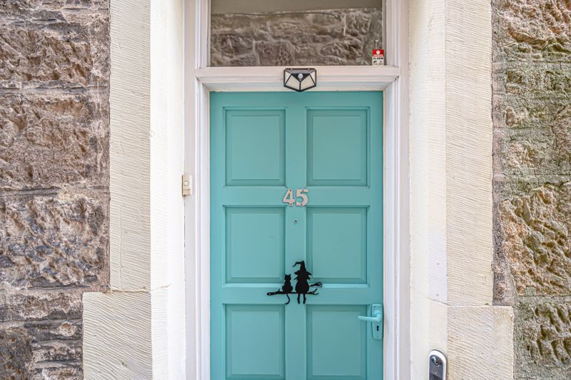 Property photo 3 of 16 Entrance