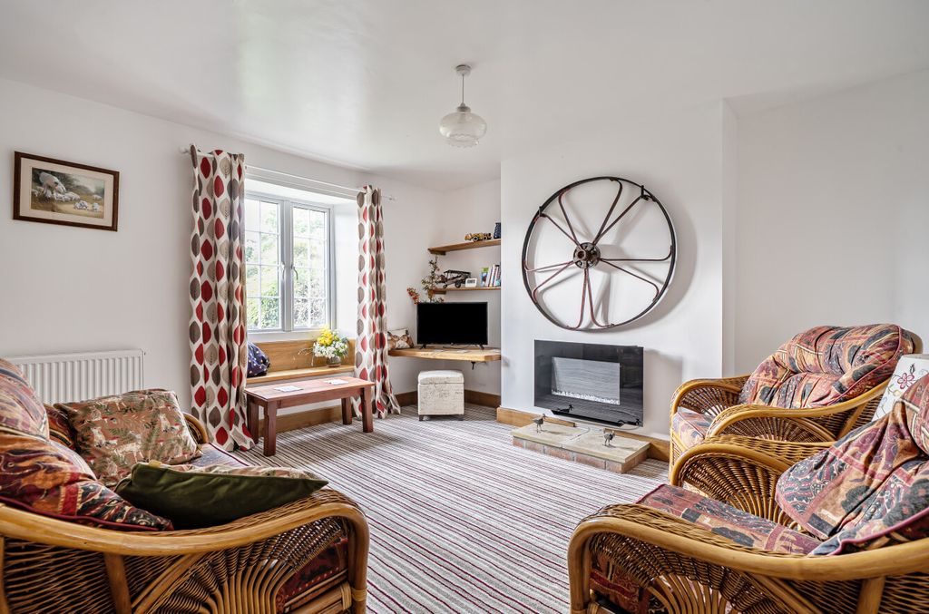 Property photo 3 of 34 1363592-7-68E5439...