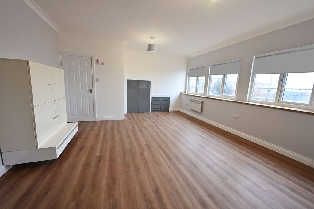 Property photo 1 of 4 1 Bedroom Studio For Rent On Heaton Road, Heaton, Newcastle Upon Tyne, Ne6 1Sa £775.00 Pcm From 10/08/2026