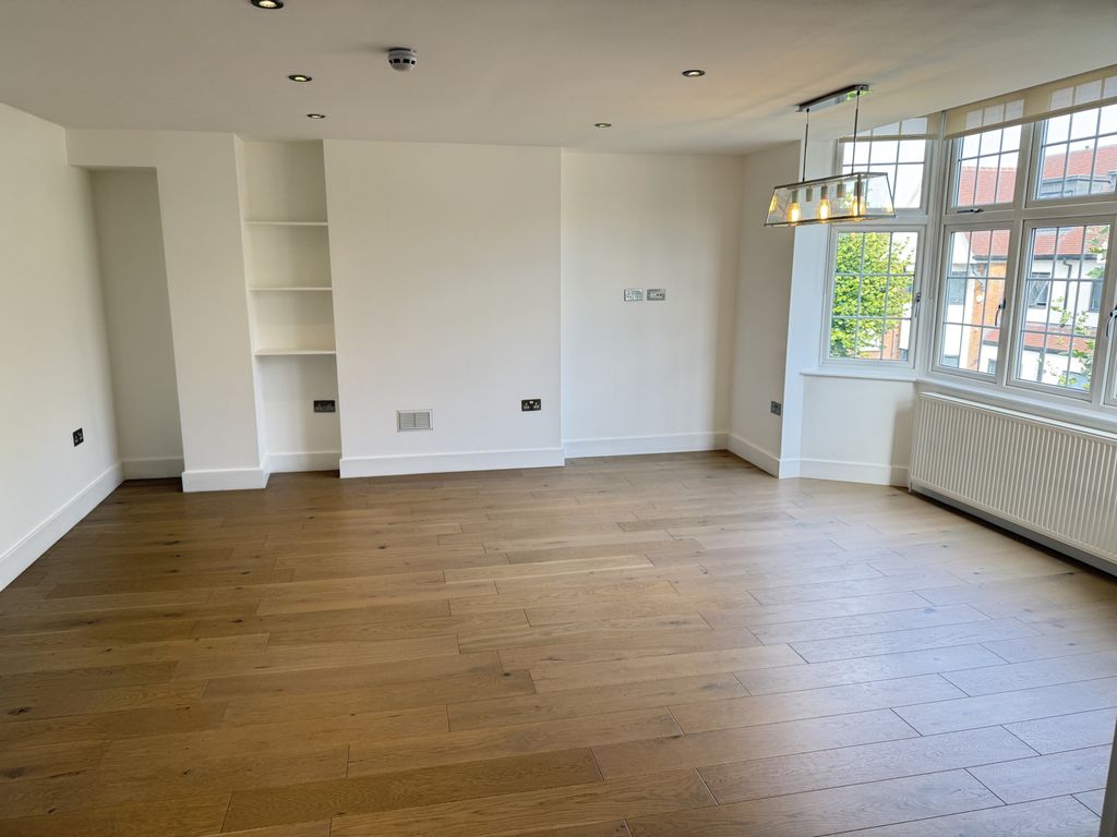 Property photo 2 of 16 Img 7953