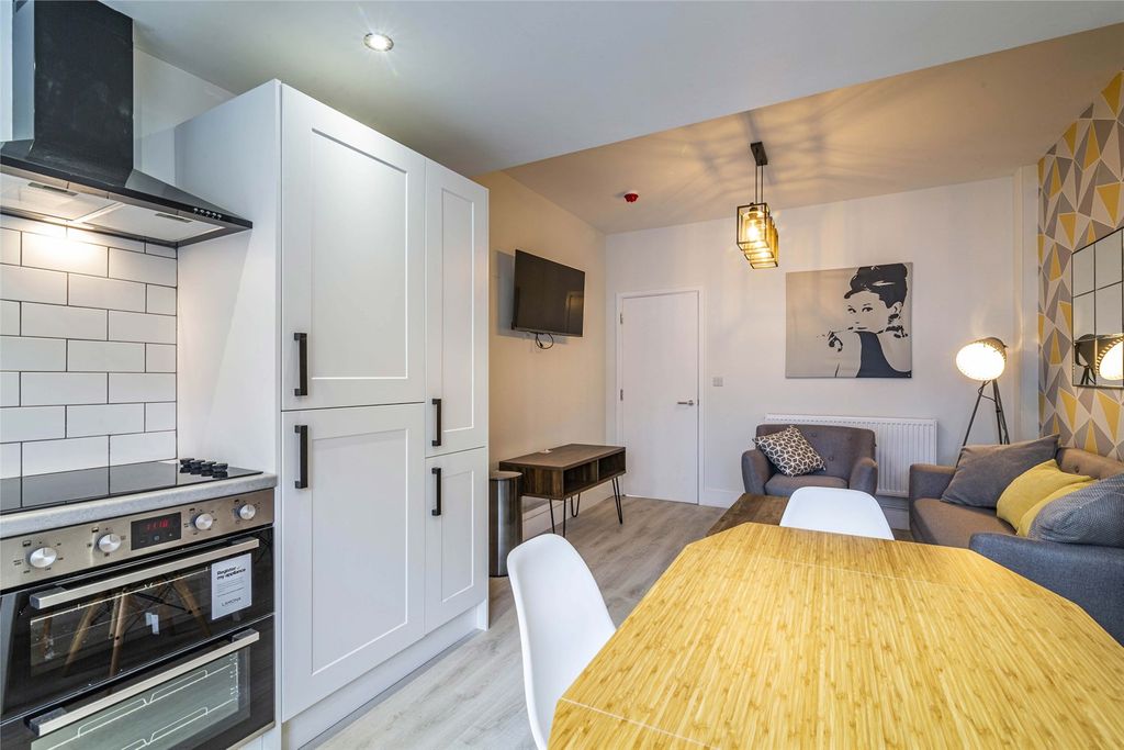 Property photo 1 of 18 (Main)