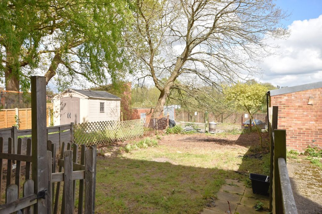 Property photo 1 of 11 Picture No. 15