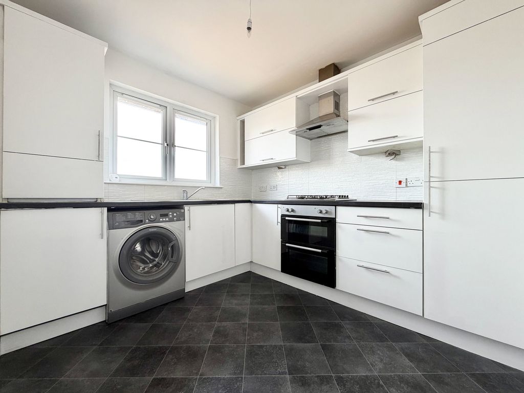 Additional image 9 of 2 bed flat for saleMckenna Avenue, Stoneywood, Denny FK6