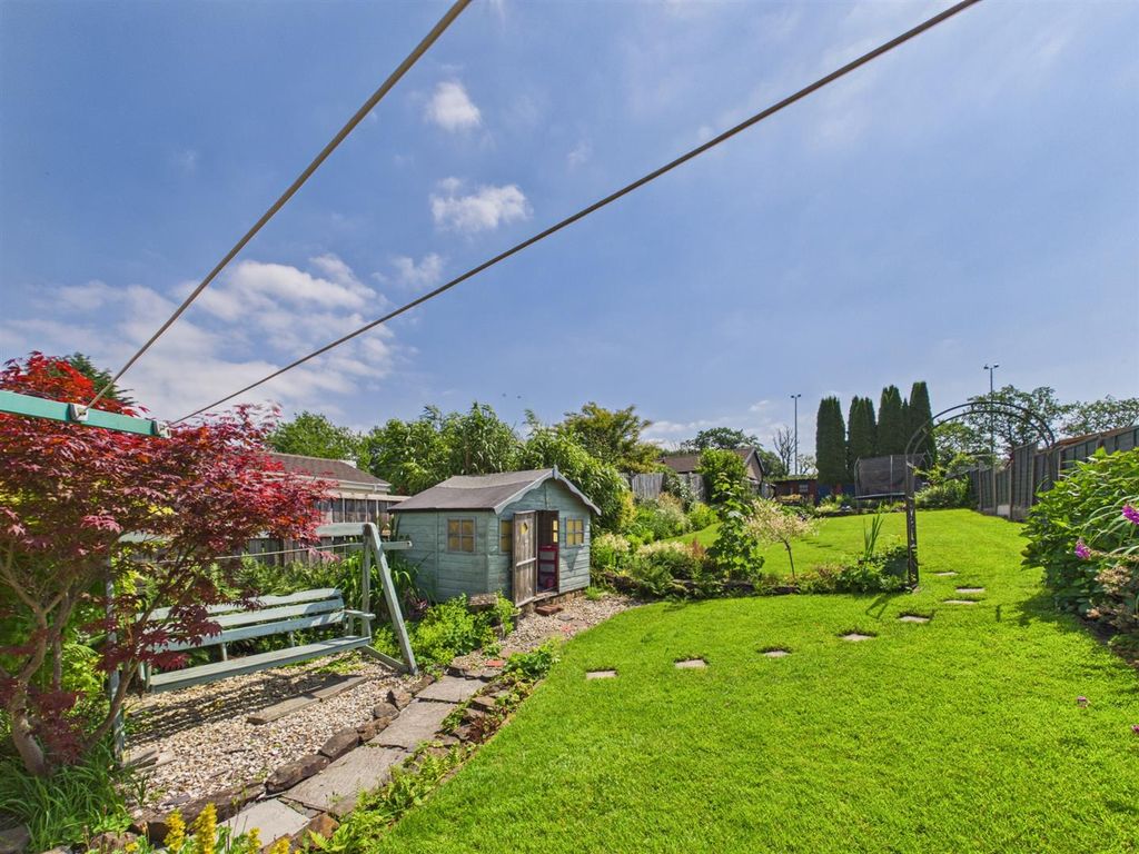 Property photo 3 of 30 Cam04045G0-Pr0108-Still026.Jpg