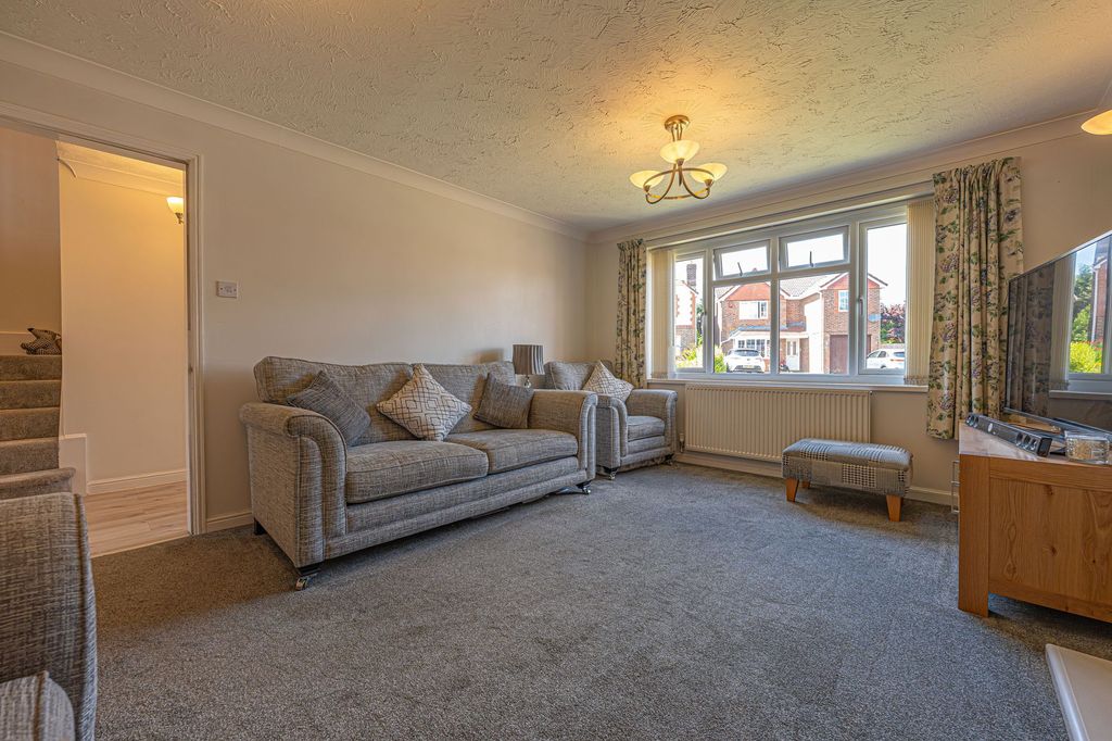 Property photo 3 of 38