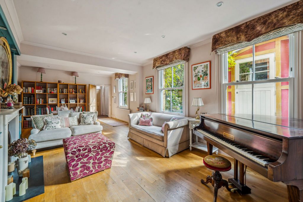 Property photo 1 of 26