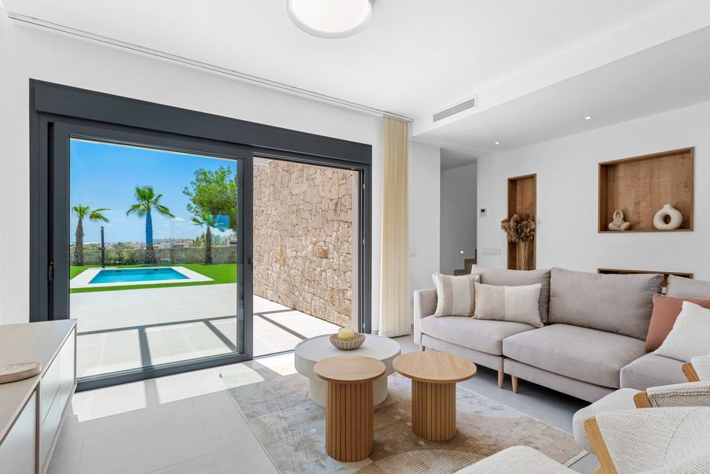 Property photo 2 of 50