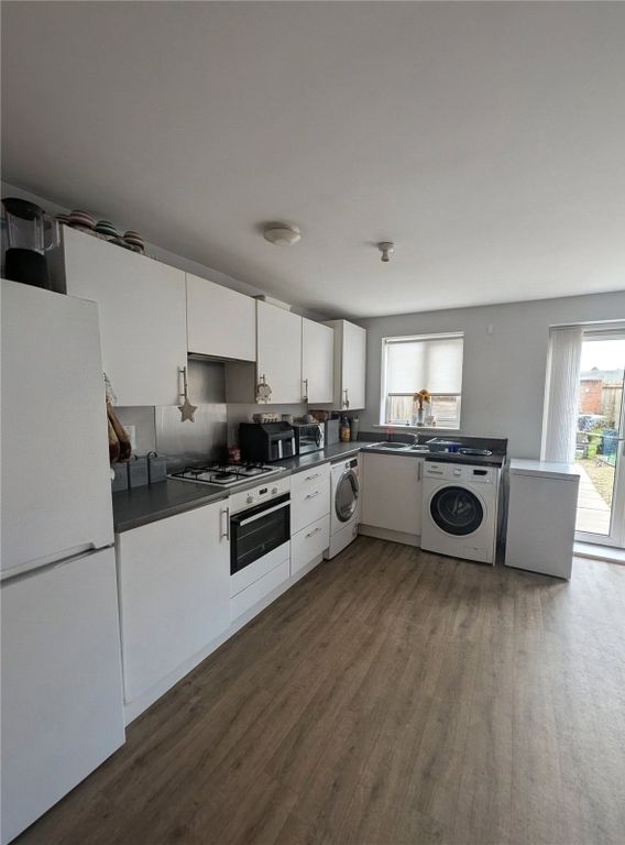 Property photo 2 of 30 Picture No. 36