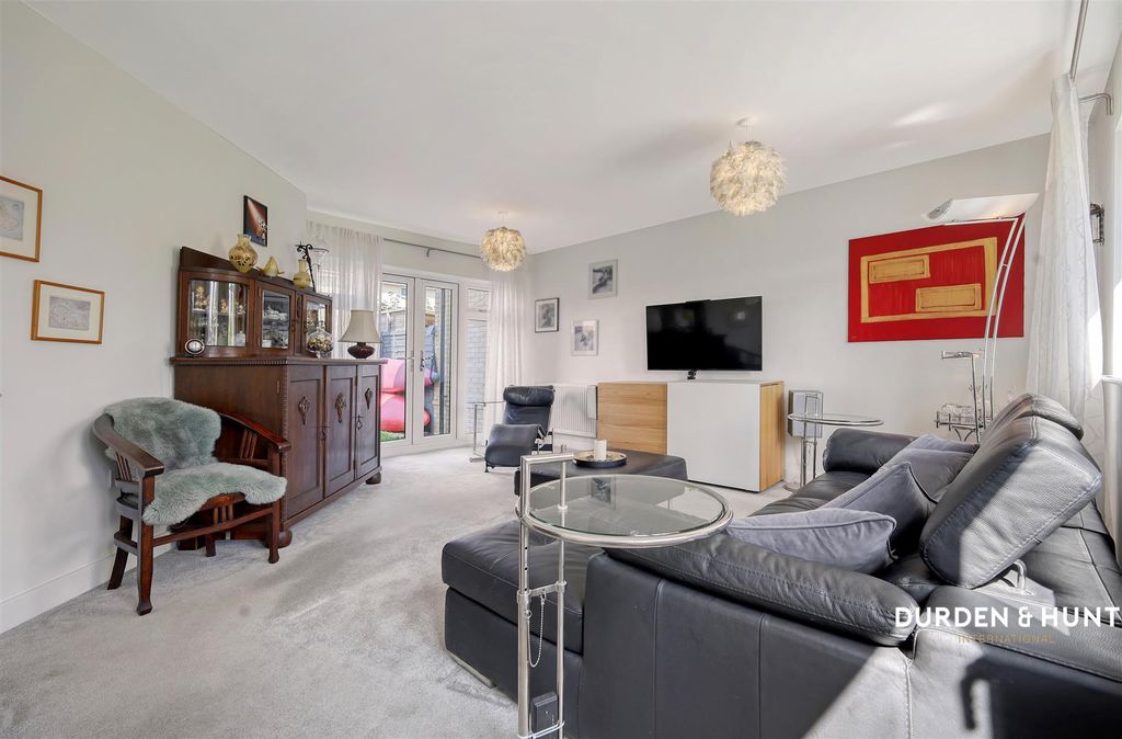 Property photo 3 of 43 Quayside Parade