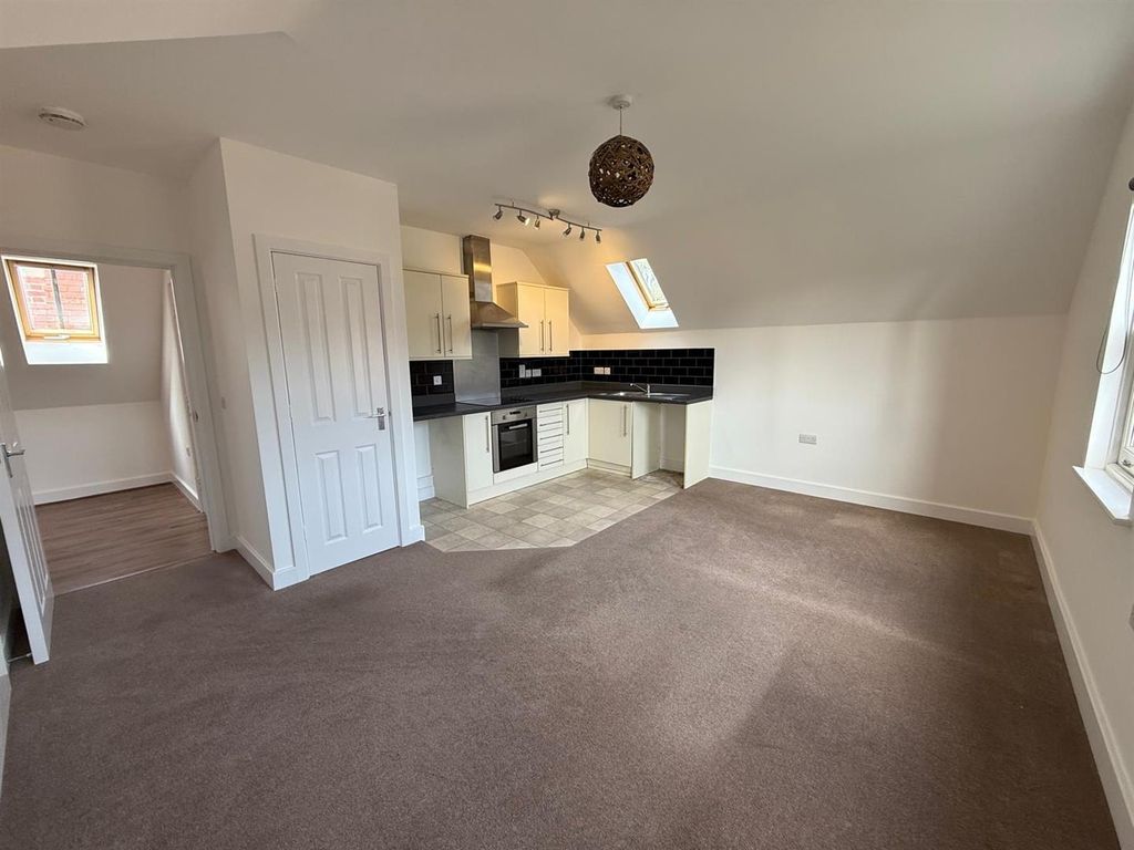 Property photo 3 of 16