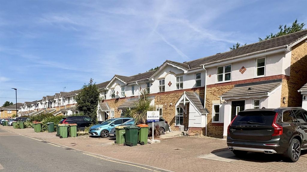 Property photo 1 of 14 Richard House Drive, E16 For Sale By Barrain Londo