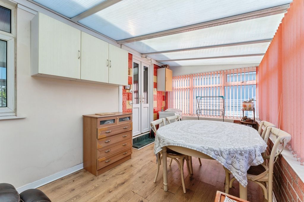 Property photo 3 of 20 Pbox-Img.Jpg